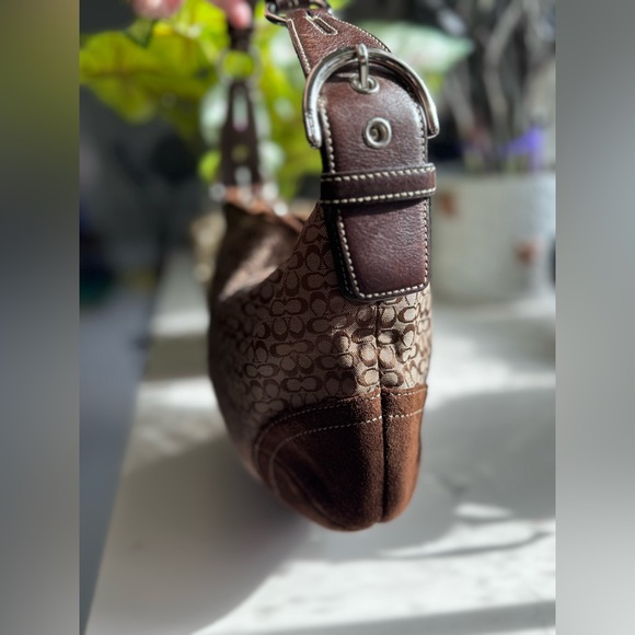 Coach Signature Brown Suede Trim Shoulder Bag #1460 - Picture 5 of 6